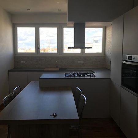 Madd House Bis Lejlighed Rom Eksteriør billede